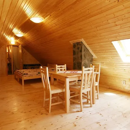 Kemences Porta 招待所 Hollókő