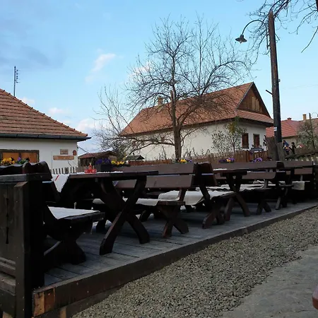 Kemences Porta 招待所