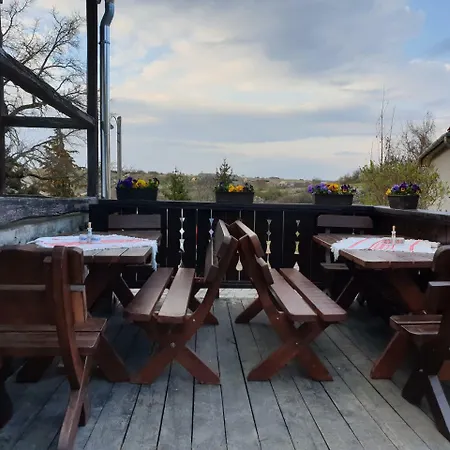 招待所 Kemences Porta