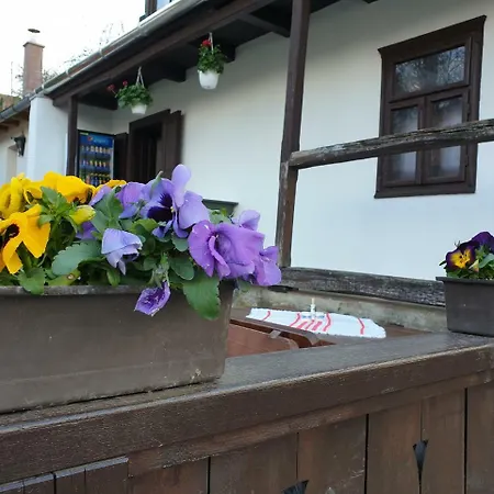 Kemences Porta * Hollókő